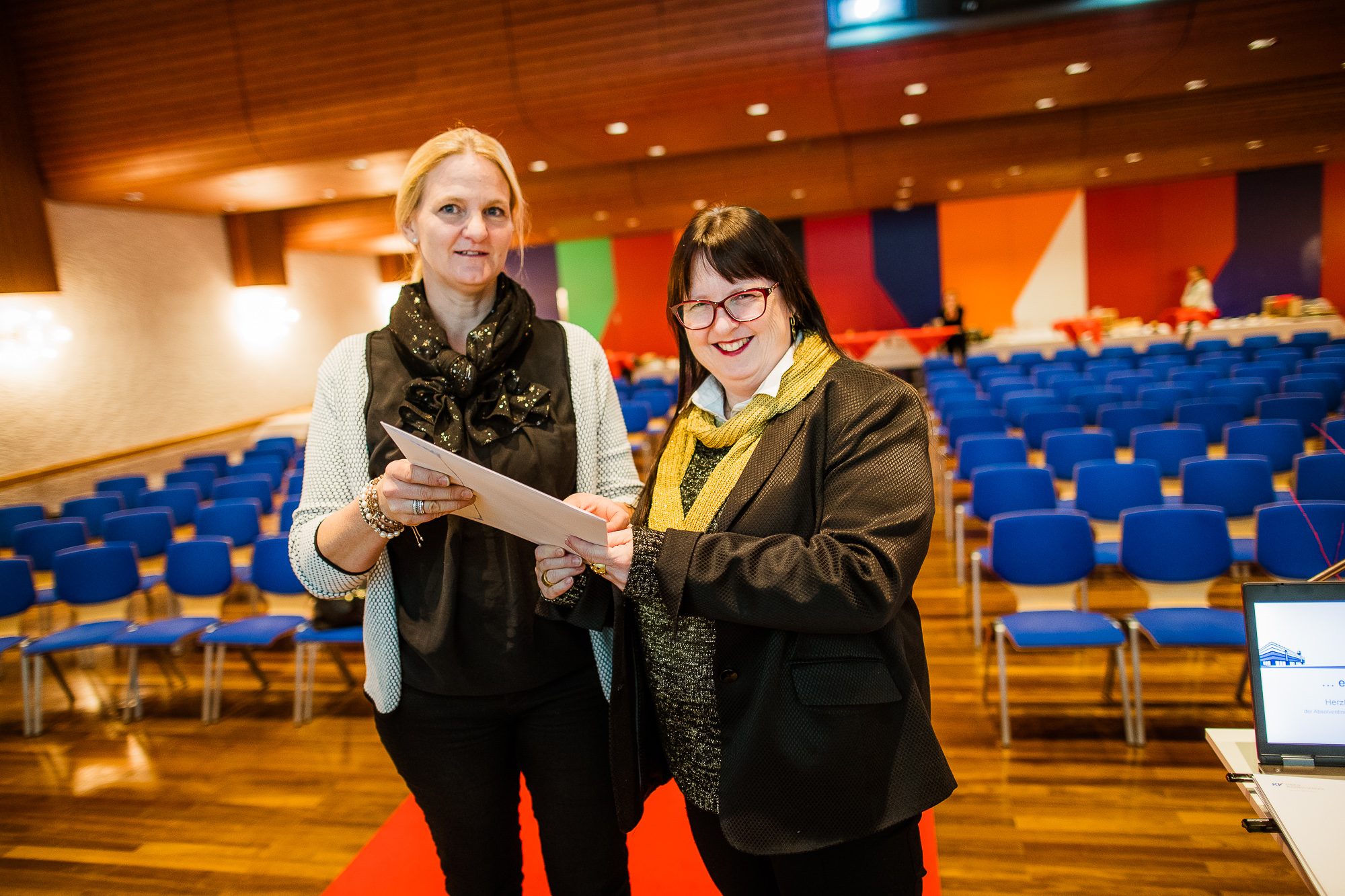 Export x3 1DX29028 KVZ Diplomfeier Sozialversicherungsfachleute