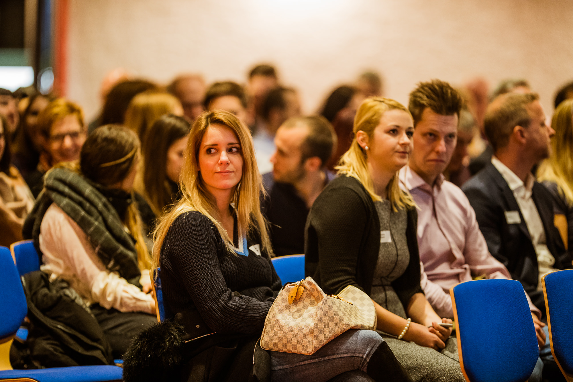 Export x3 1DX29117 KVZ Diplomfeier Sozialversicherungsfachleute