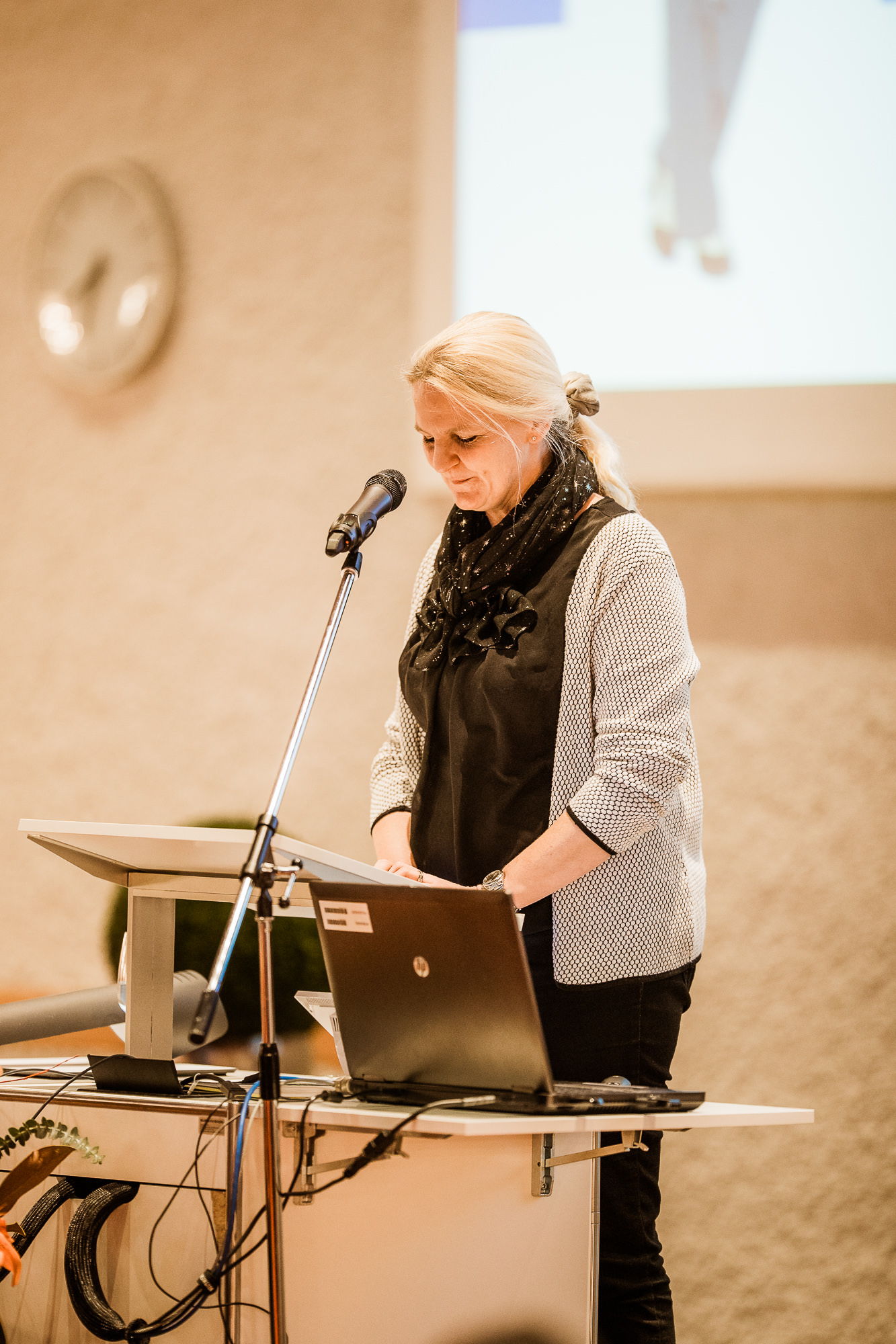 Export x3 1DX29193 KVZ Diplomfeier Sozialversicherungsfachleute