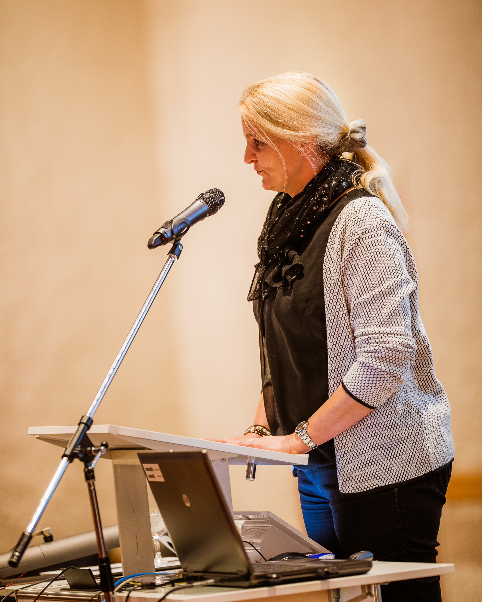 Export x3 1DX29203 KVZ Diplomfeier Sozialversicherungsfachleute