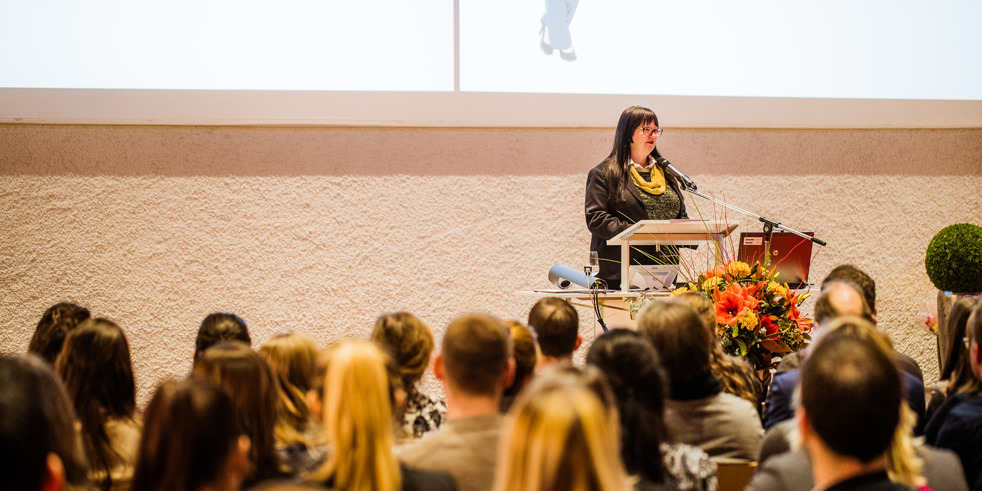 Export x3 1DX29266 KVZ Diplomfeier Sozialversicherungsfachleute