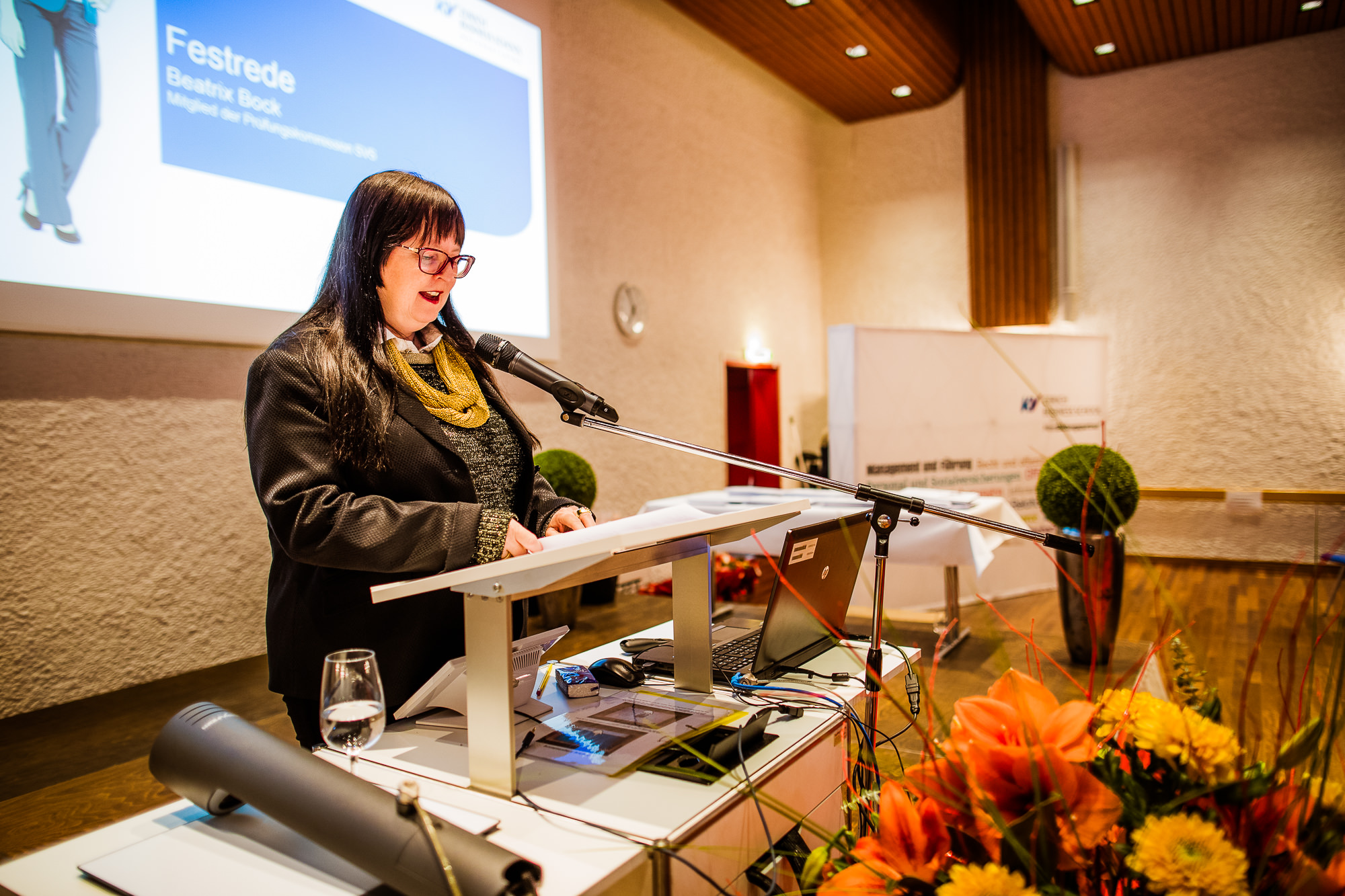 Export x3 1DX29296 KVZ Diplomfeier Sozialversicherungsfachleute