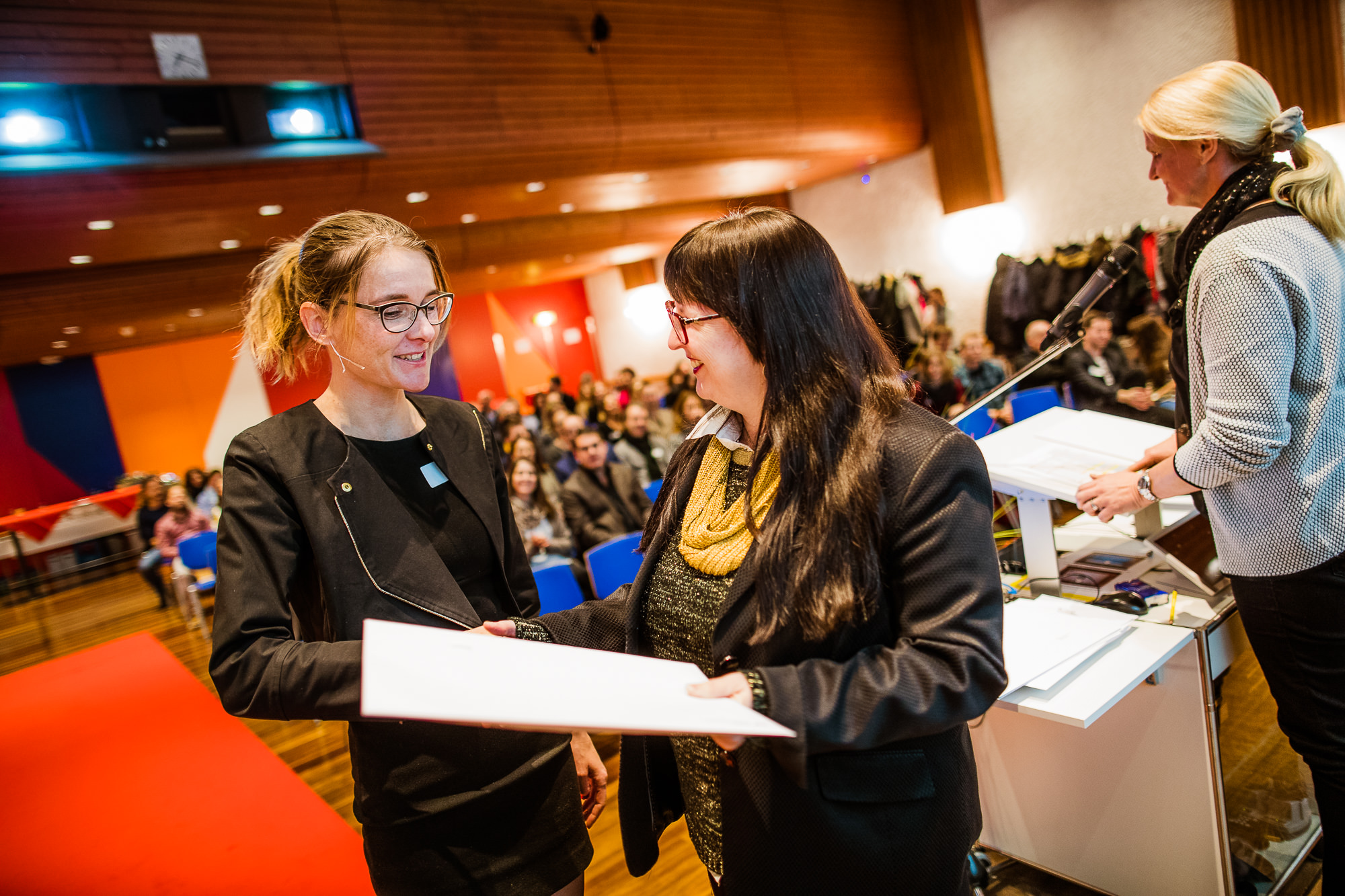 Export x3 1DX29529 KVZ Diplomfeier Sozialversicherungsfachleute