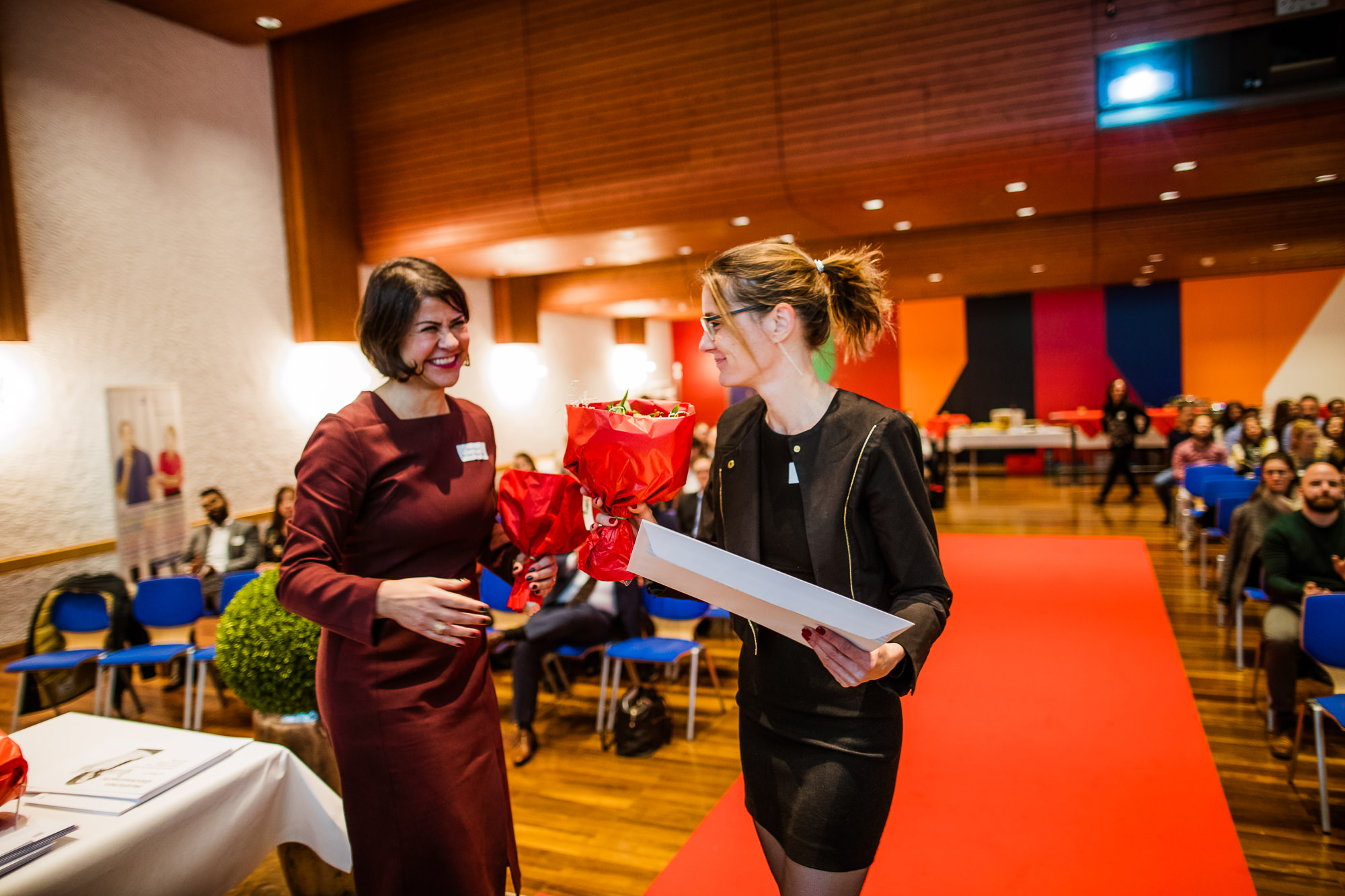 Export x3 1DX29531 KVZ Diplomfeier Sozialversicherungsfachleute