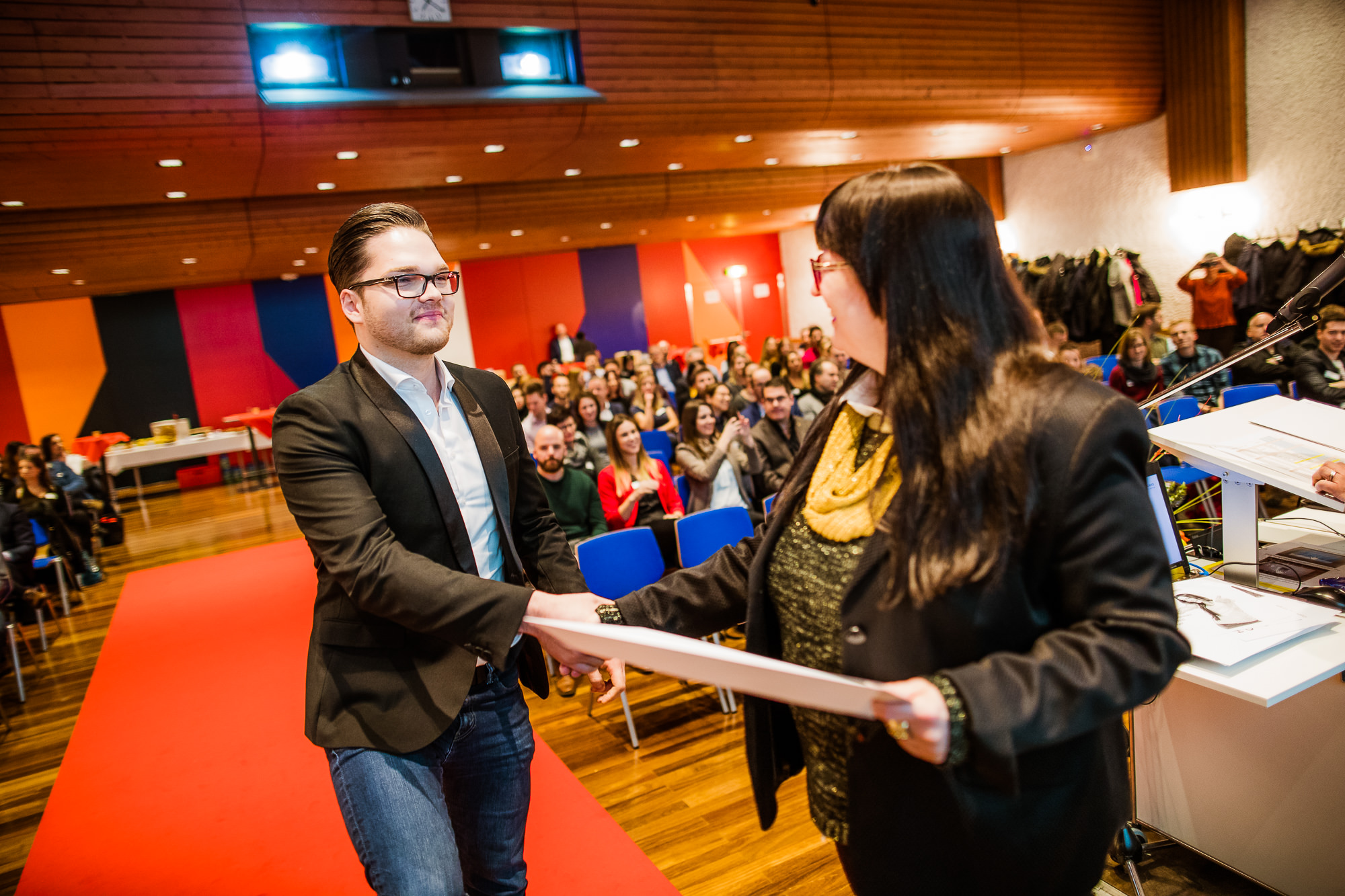 Export x3 1DX29559 KVZ Diplomfeier Sozialversicherungsfachleute