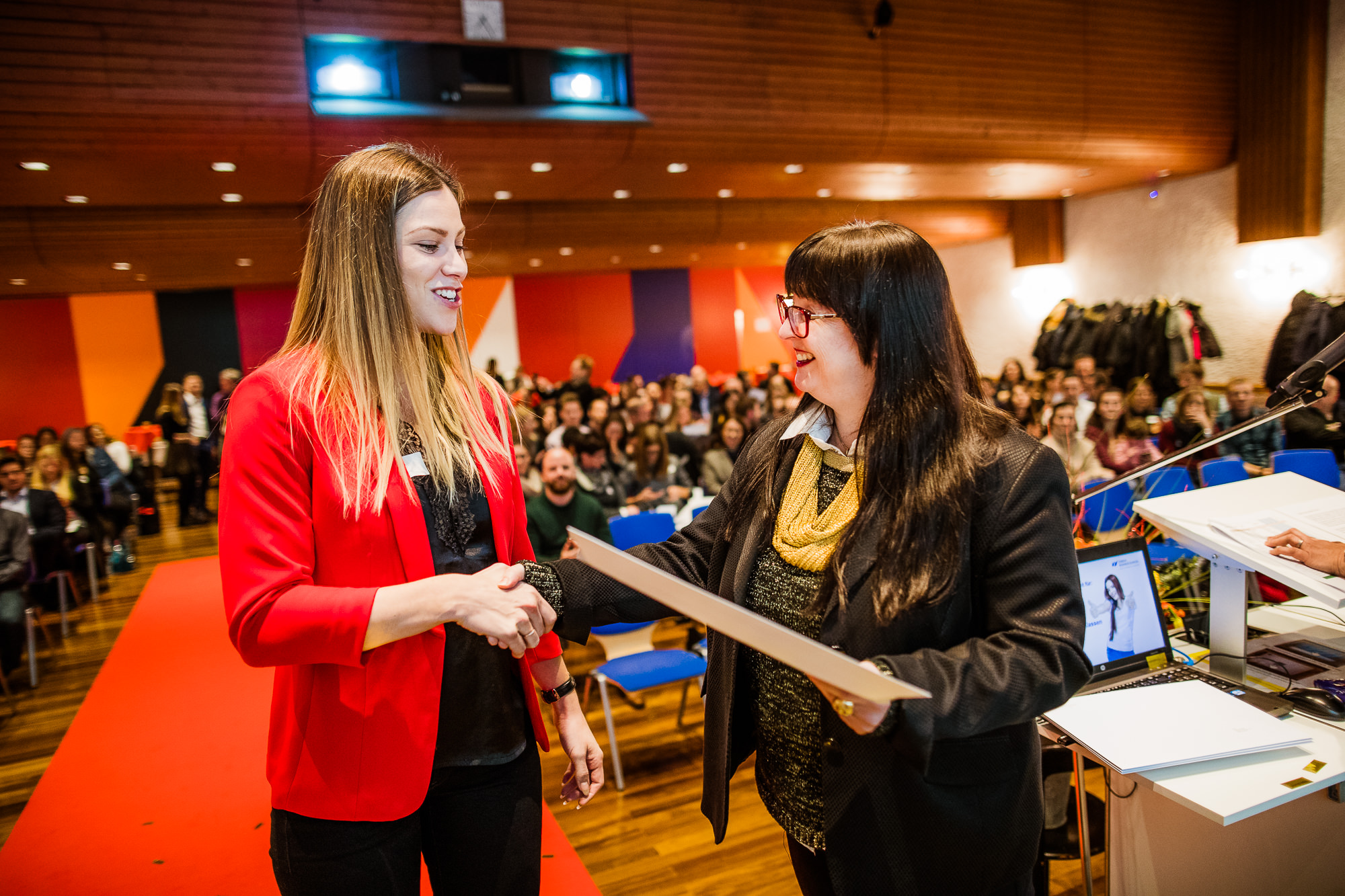 Export x3 1DX29658 KVZ Diplomfeier Sozialversicherungsfachleute