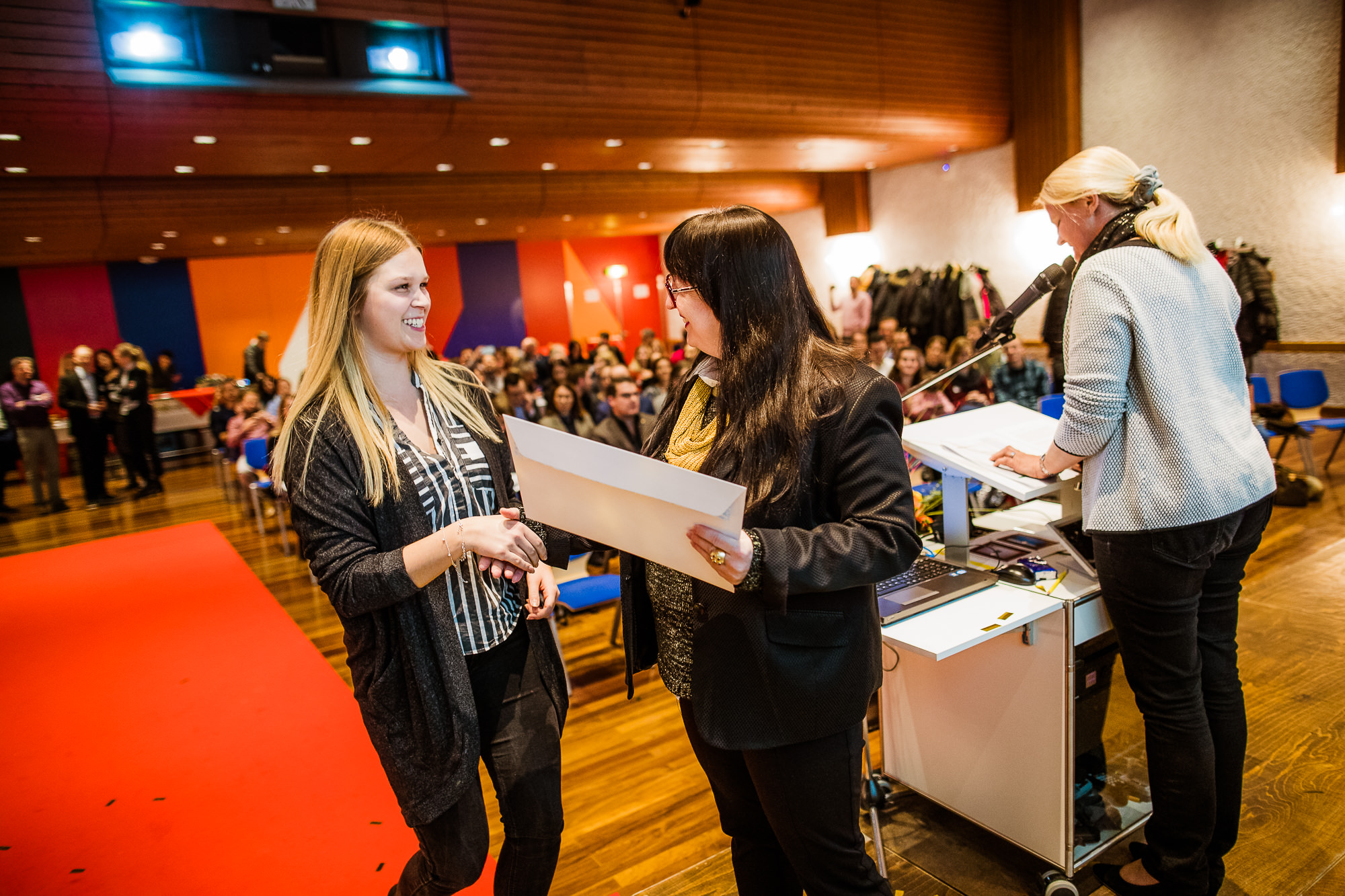 Export x3 1DX29670 KVZ Diplomfeier Sozialversicherungsfachleute