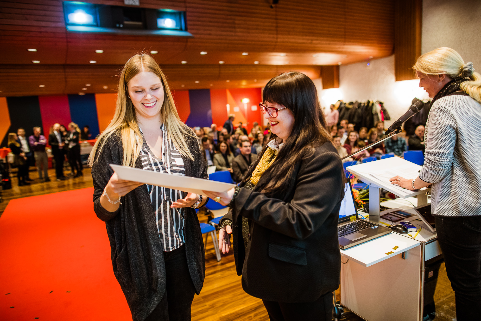 Export x3 1DX29673 KVZ Diplomfeier Sozialversicherungsfachleute