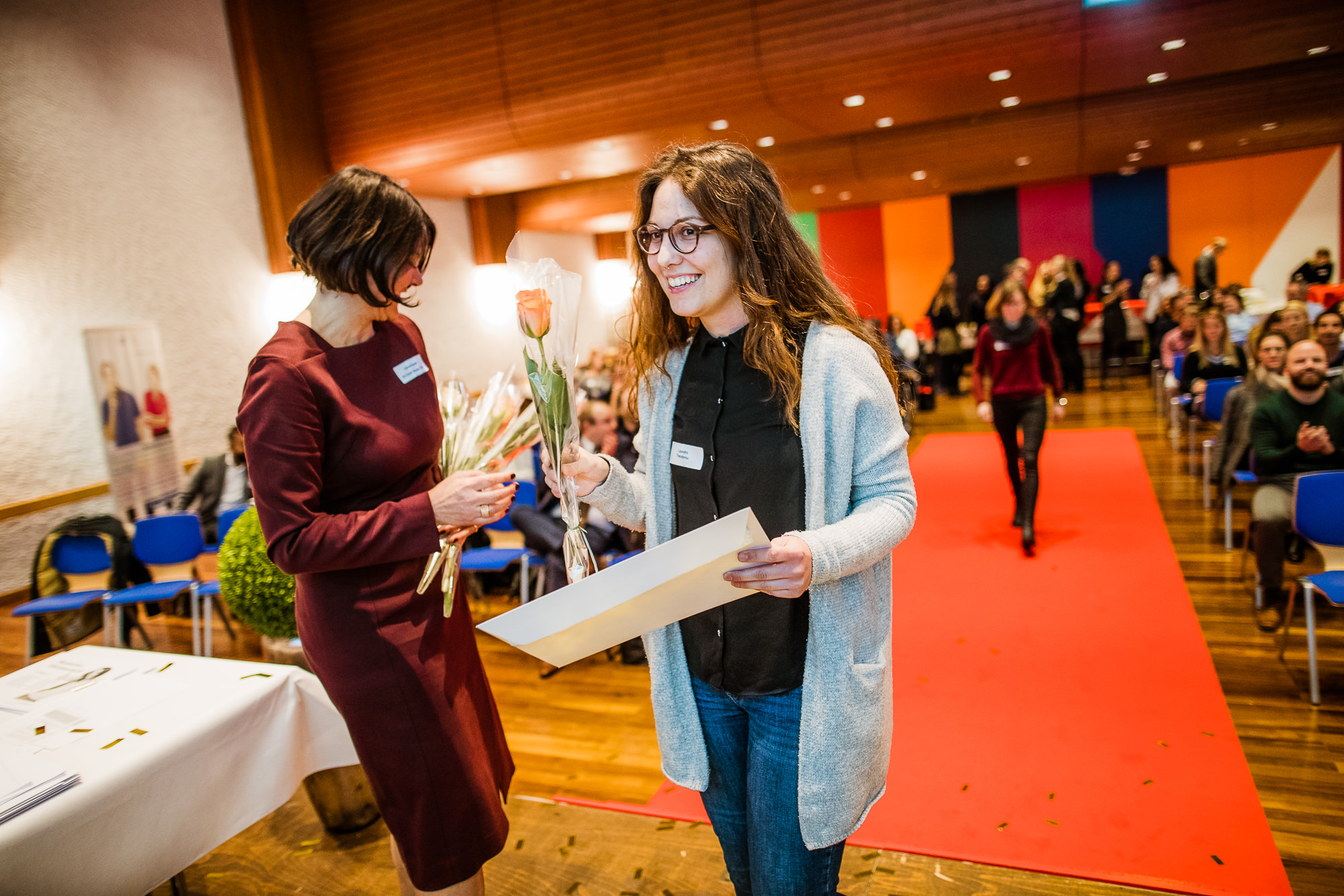 Export x3 1DX29727 KVZ Diplomfeier Sozialversicherungsfachleute