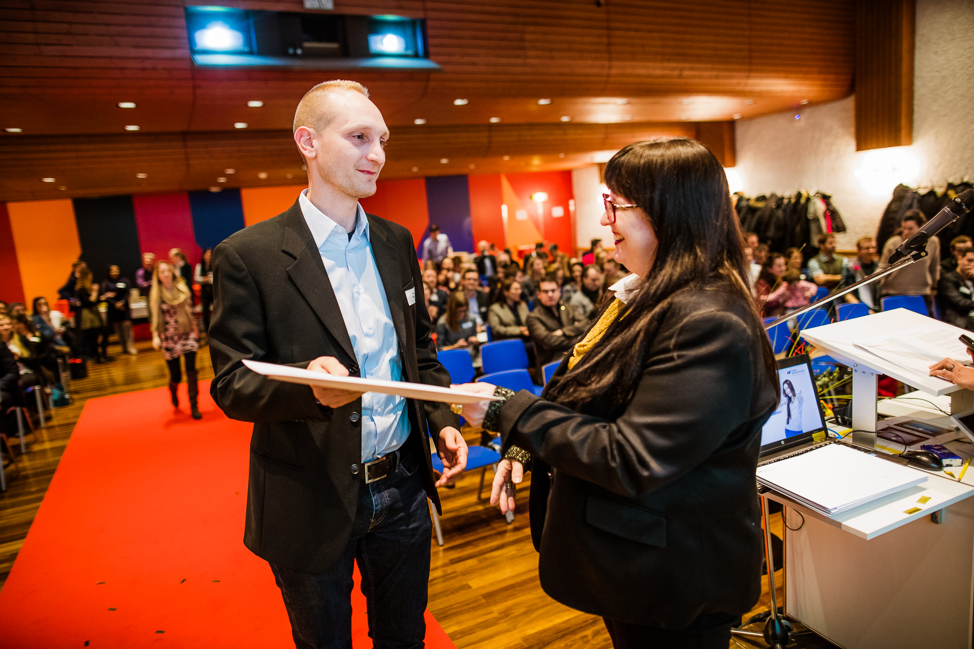 Export x3 1DX29750 KVZ Diplomfeier Sozialversicherungsfachleute