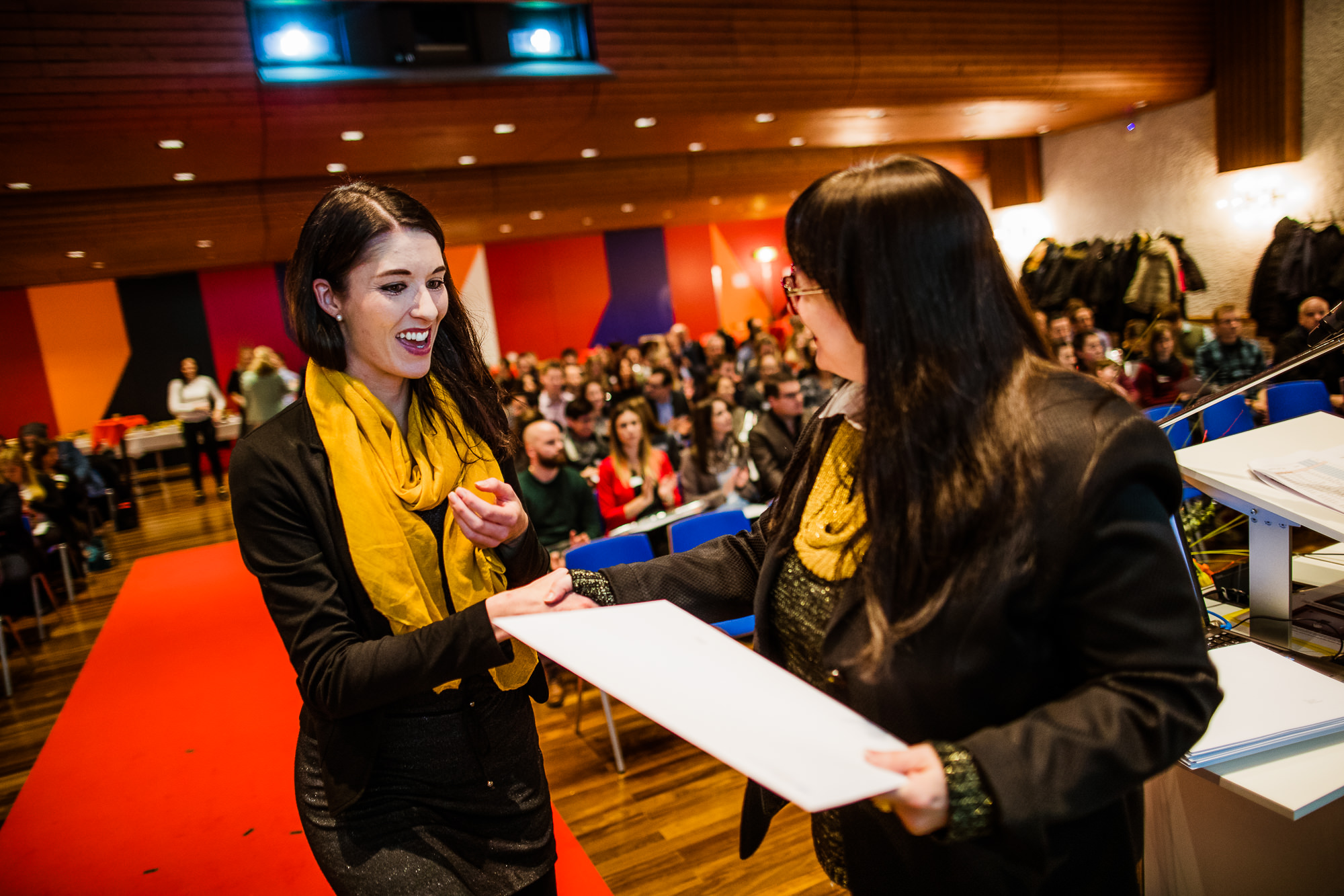 Export x3 1DX29869 KVZ Diplomfeier Sozialversicherungsfachleute