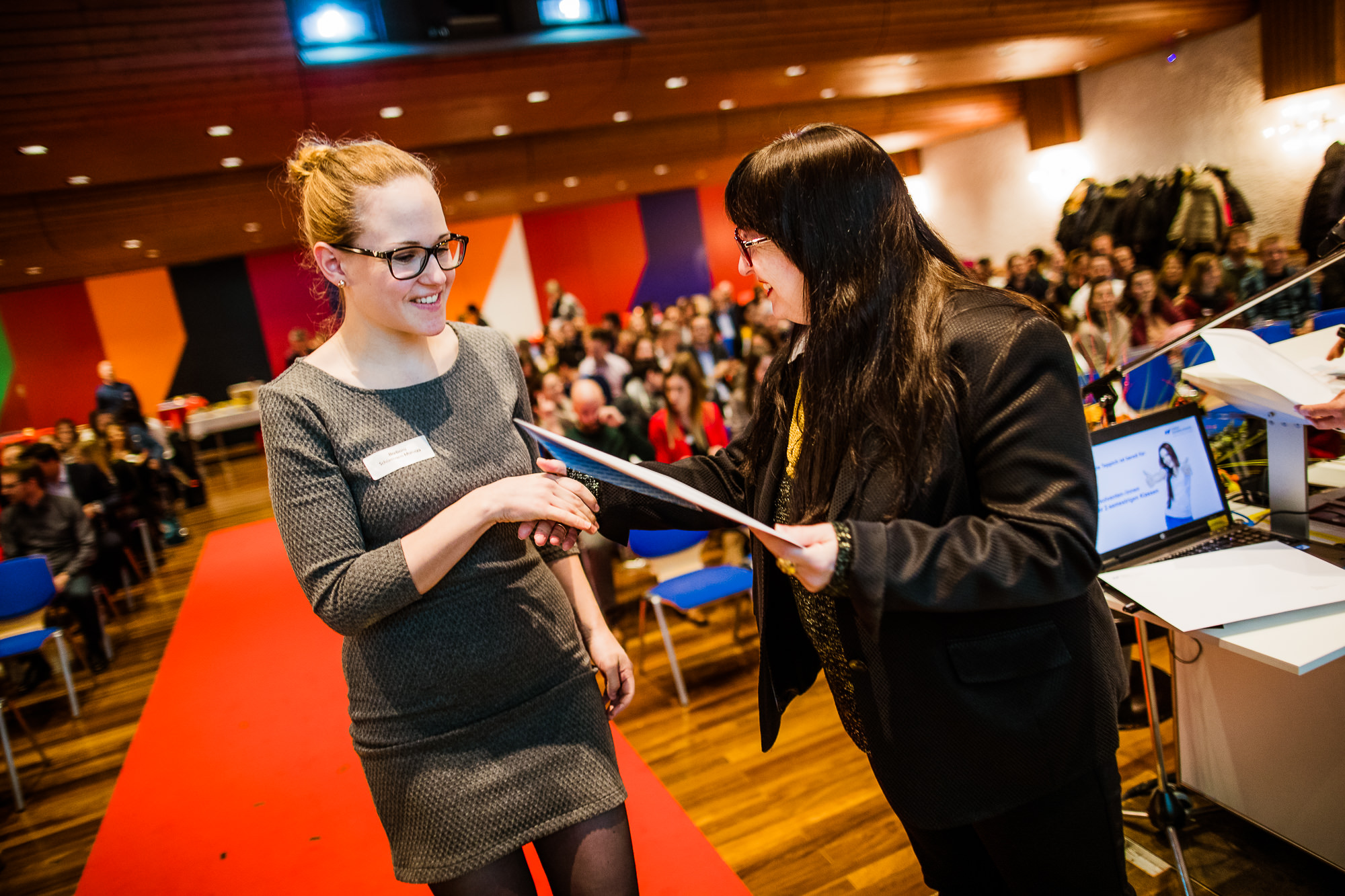 Export x3 1DX29952 KVZ Diplomfeier Sozialversicherungsfachleute