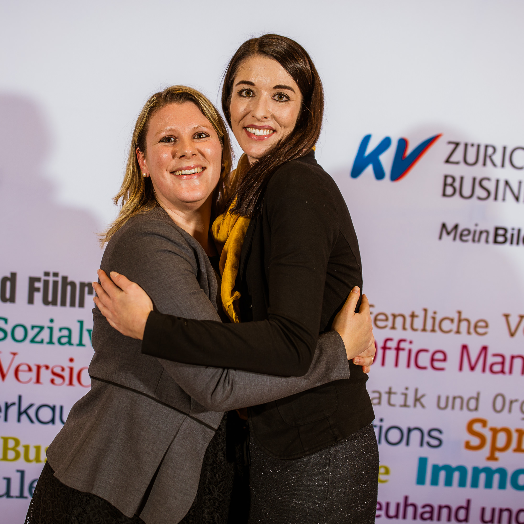 Export x3 5D4 8977 KVZ Diplomfeier Sozialversicherungsfachleute