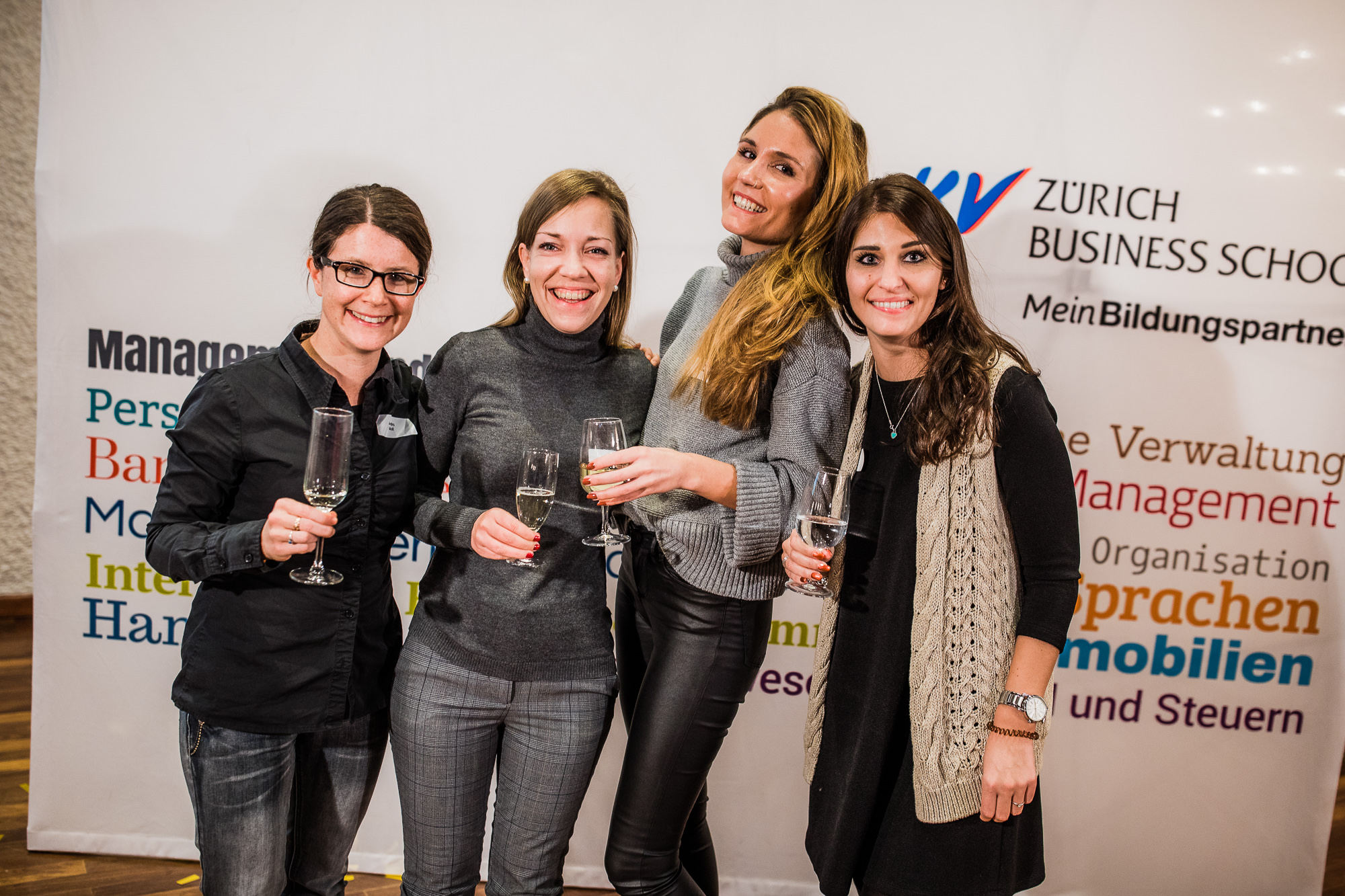 Export x3 5D4 9074 KVZ Diplomfeier Sozialversicherungsfachleute