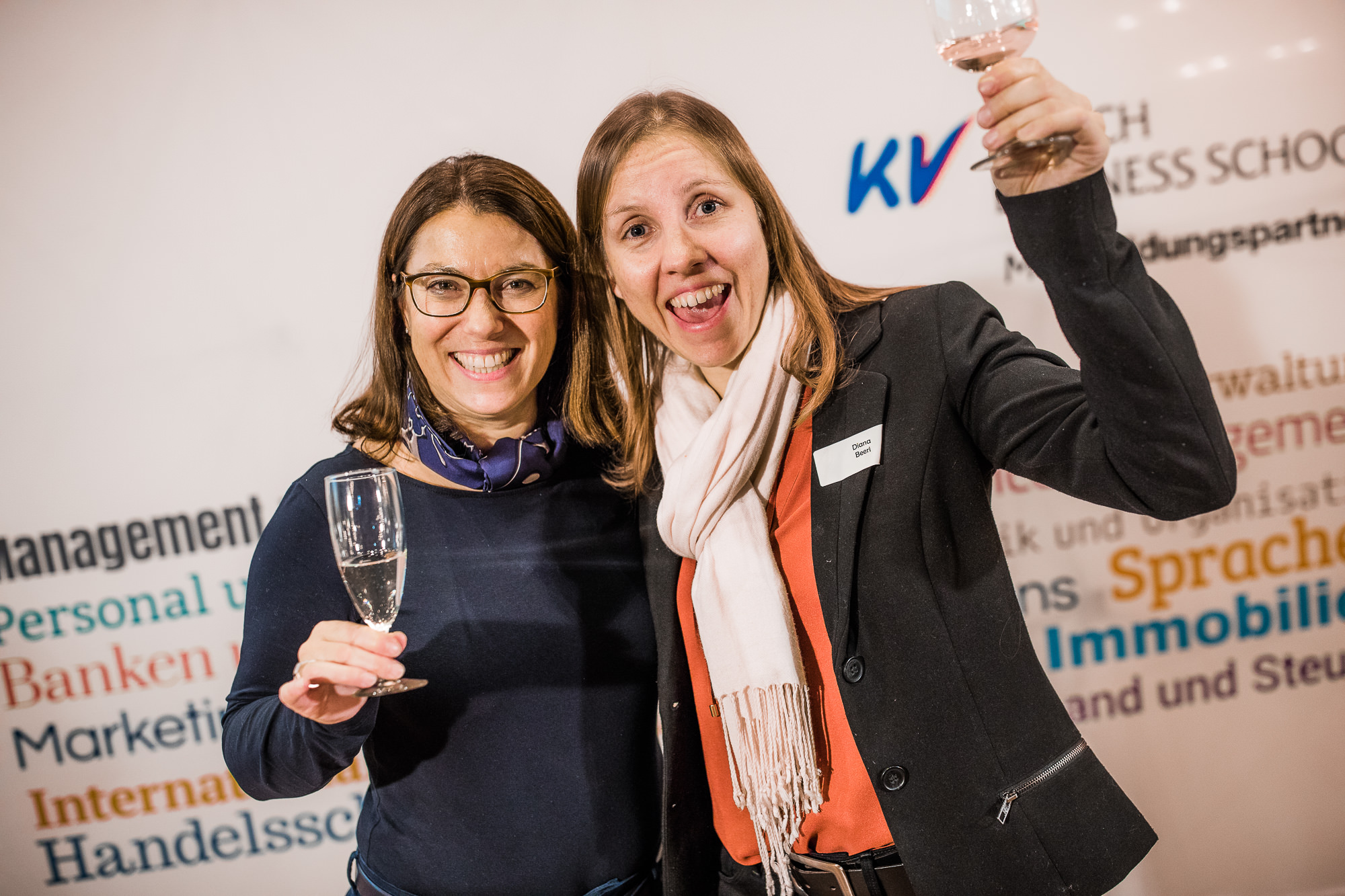 Export x3 5D4 9122 KVZ Diplomfeier Sozialversicherungsfachleute