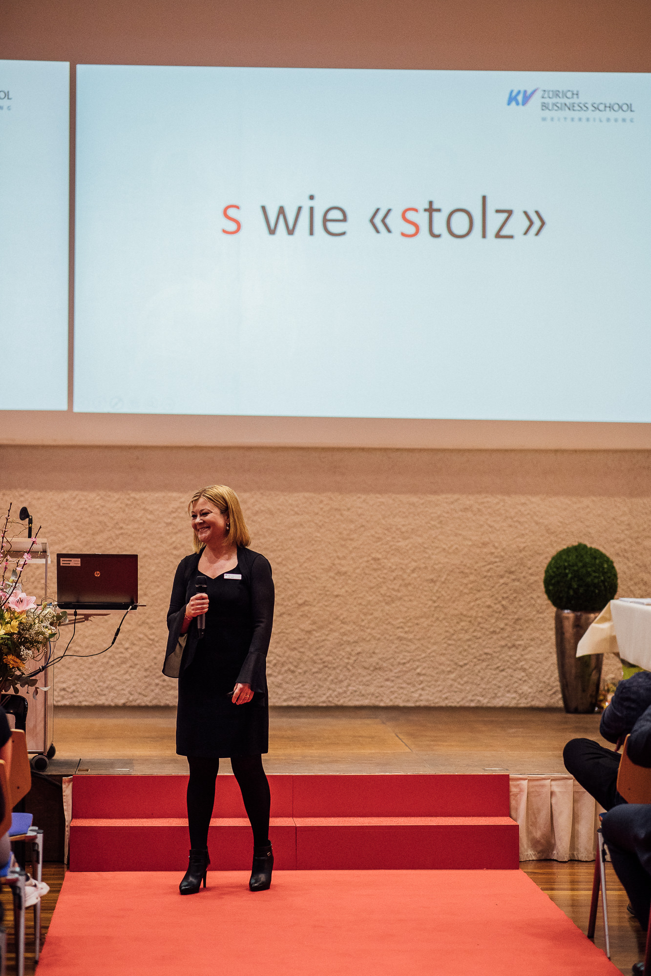 Export x3 1DX22282 KVZ Diplomfeier Handelsschule&HWD