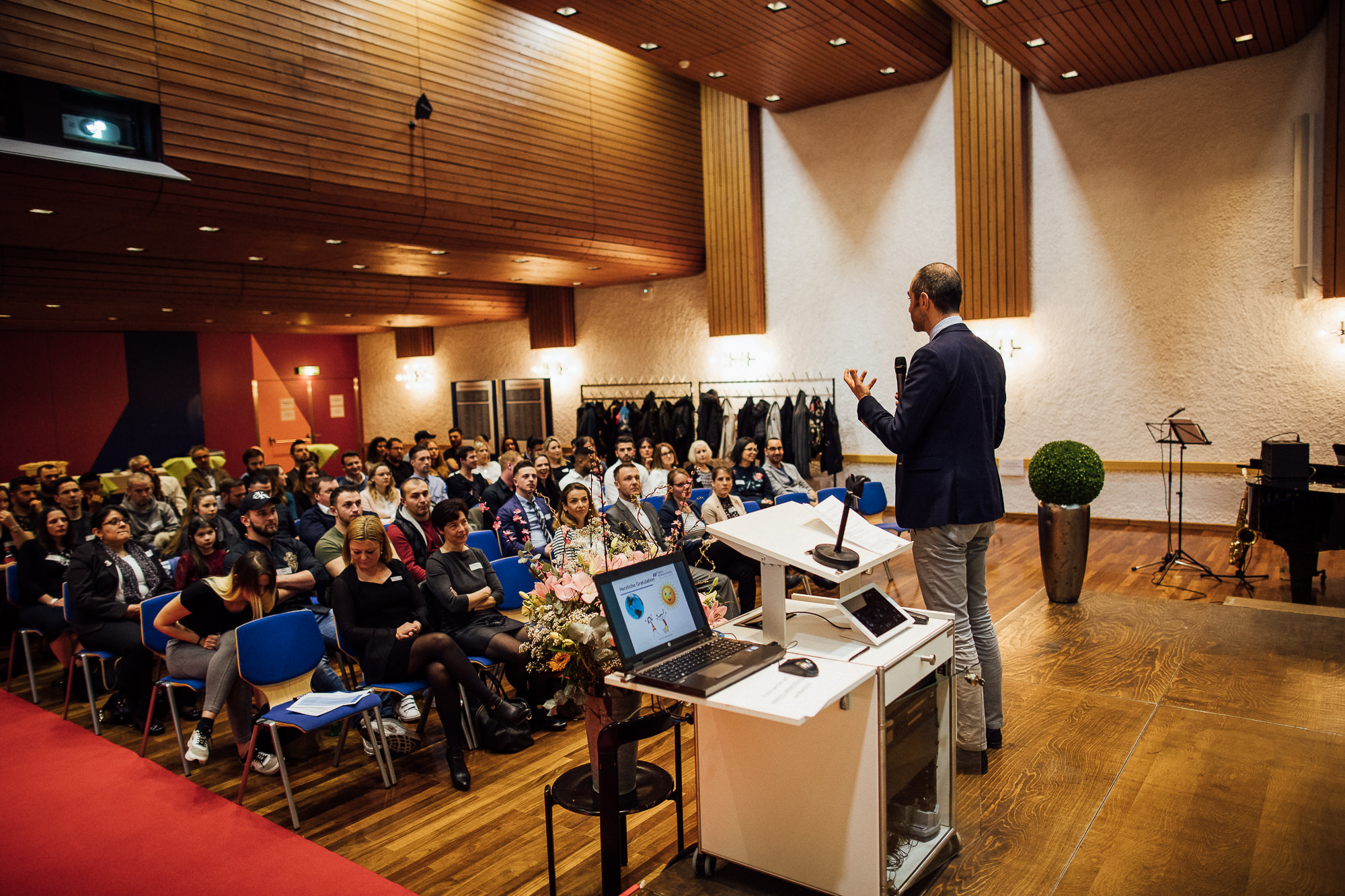 Export x3 1DX22411 KVZ Diplomfeier Handelsschule&HWD