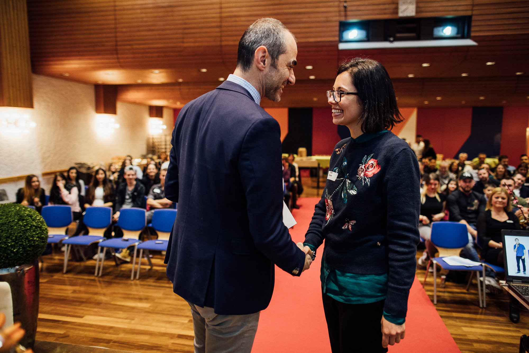 Export x3 1DX22520 KVZ Diplomfeier Handelsschule&HWD