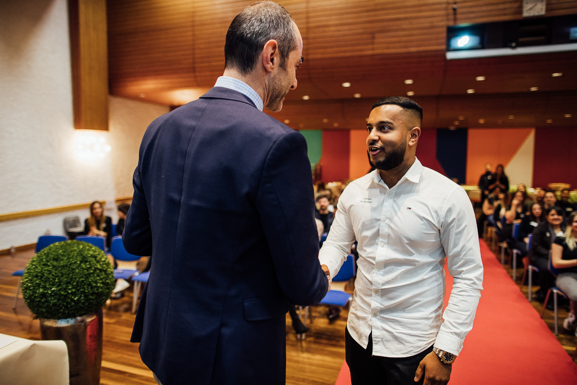 Export x3 1DX22537 KVZ Diplomfeier Handelsschule&HWD