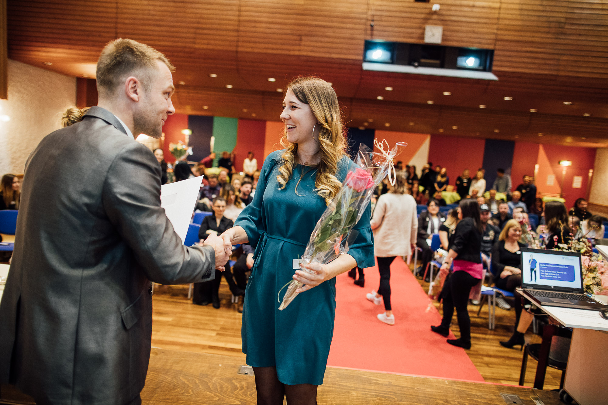 Export x3 1DX22824 KVZ Diplomfeier Handelsschule&HWD