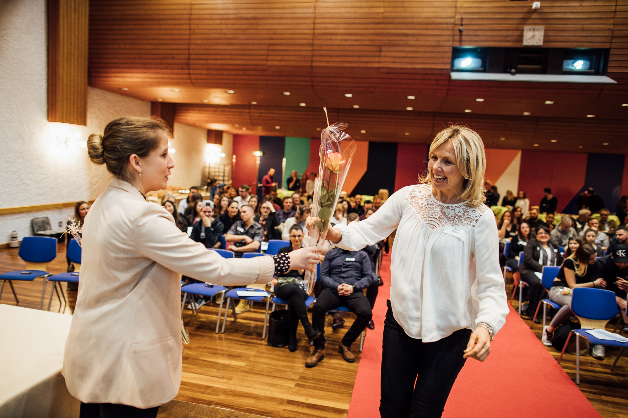 Export x3 1DX23025 KVZ Diplomfeier Handelsschule&HWD