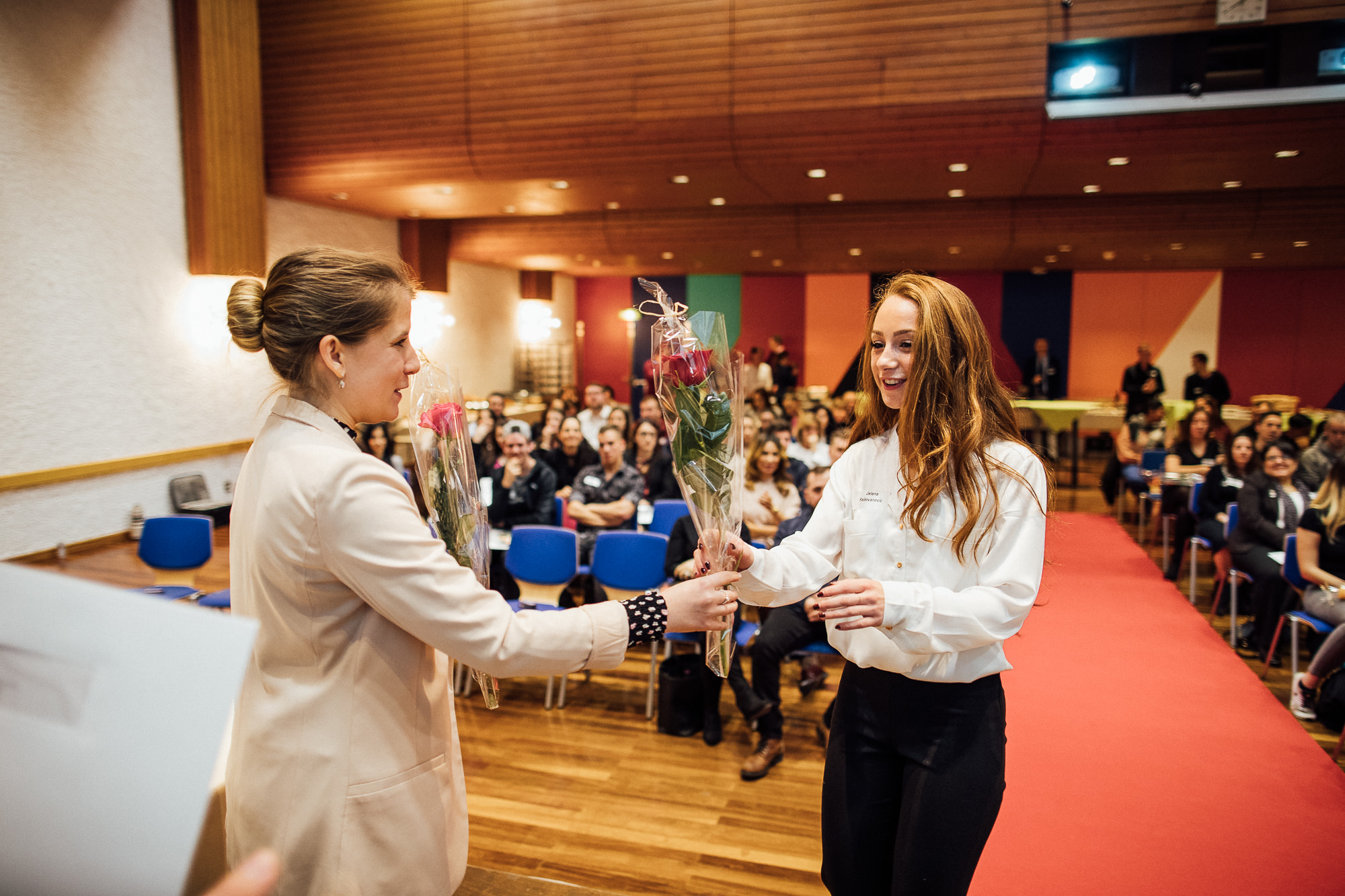 Export x3 1DX23042 KVZ Diplomfeier Handelsschule&HWD