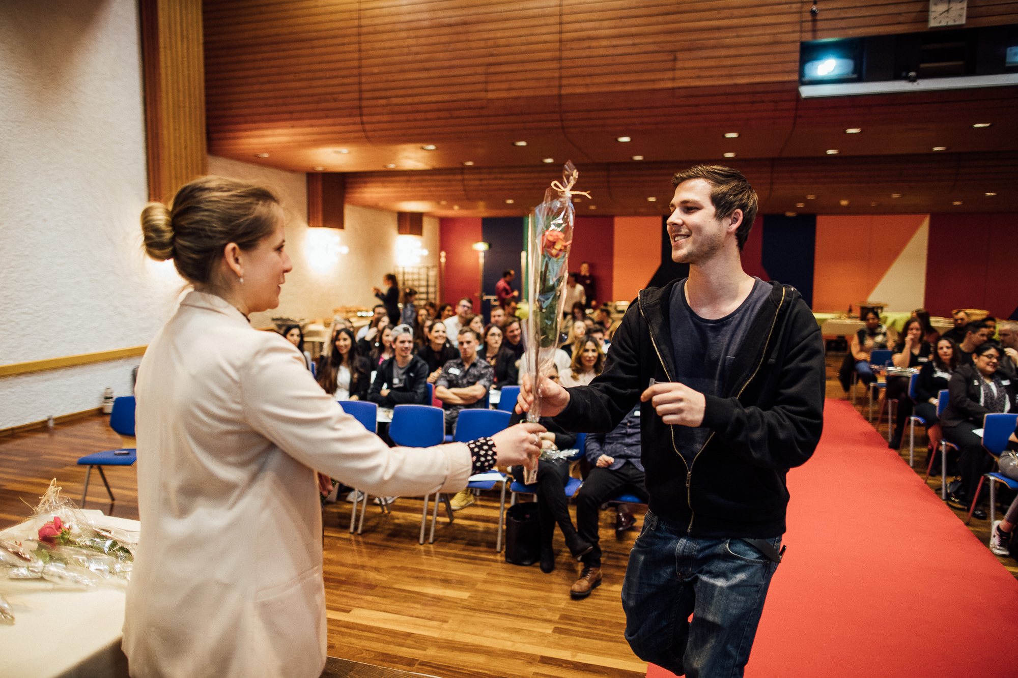 Export x3 1DX23056 KVZ Diplomfeier Handelsschule&HWD