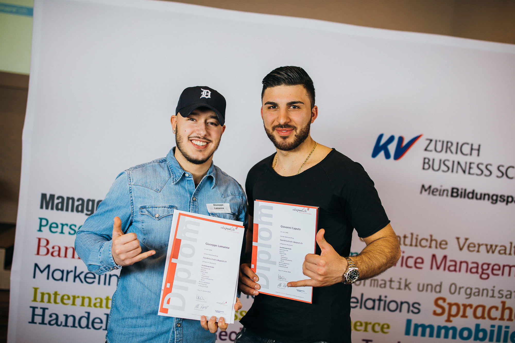 Export x3 5D4 2882 KVZ Diplomfeier Handelsschule&HWD