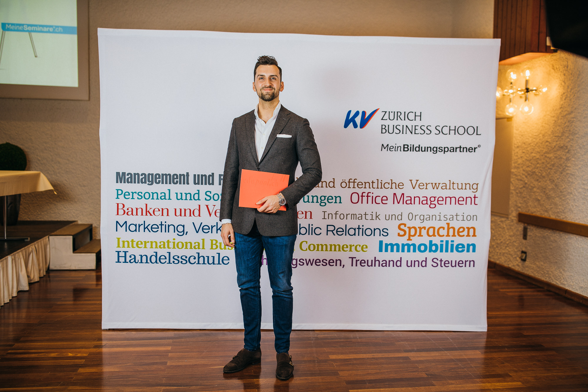 Export x3 5D4 2930 KVZ Diplomfeier Handelsschule&HWD