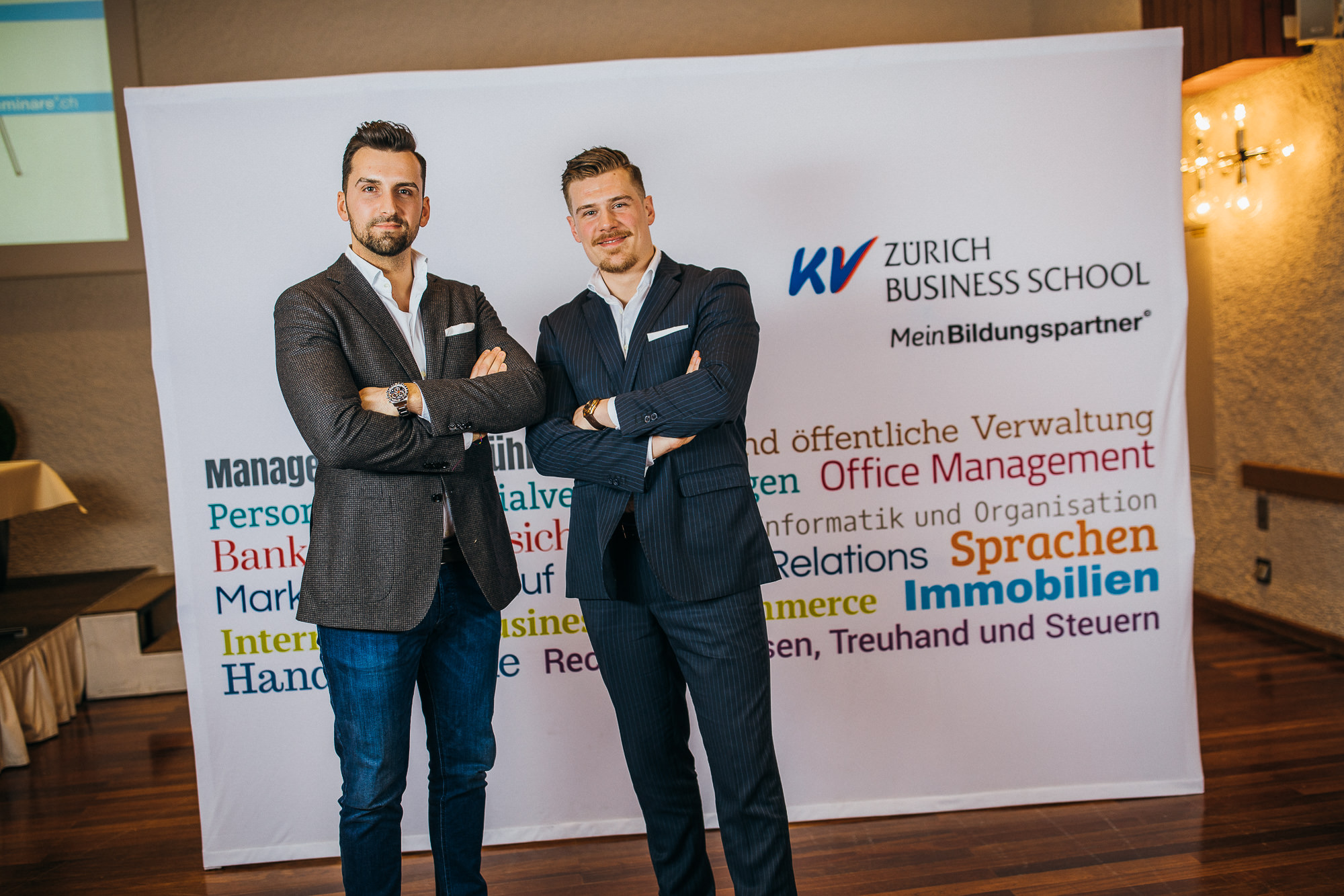 Export x3 5D4 2935 KVZ Diplomfeier Handelsschule&HWD