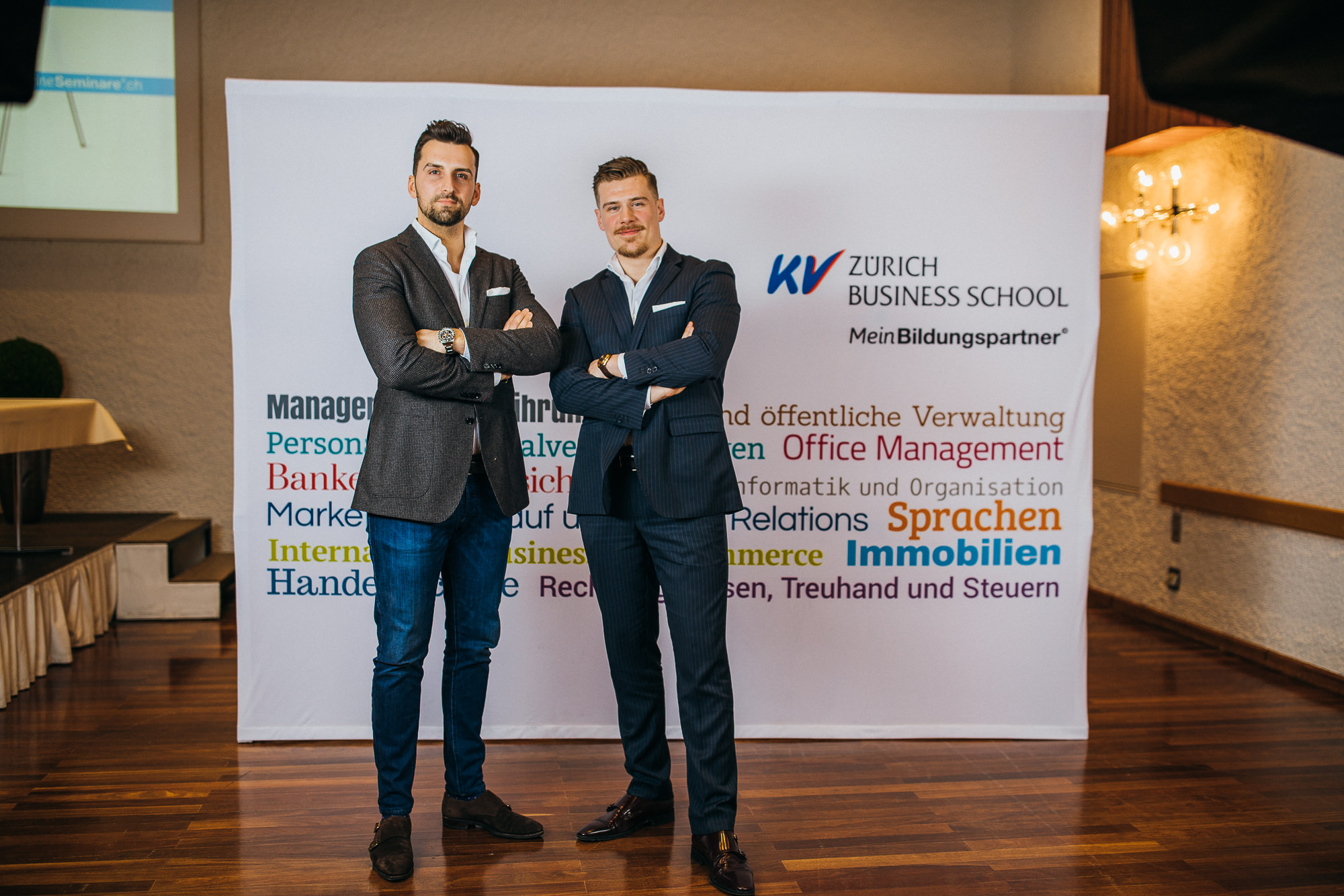 Export x3 5D4 2938 KVZ Diplomfeier Handelsschule&HWD