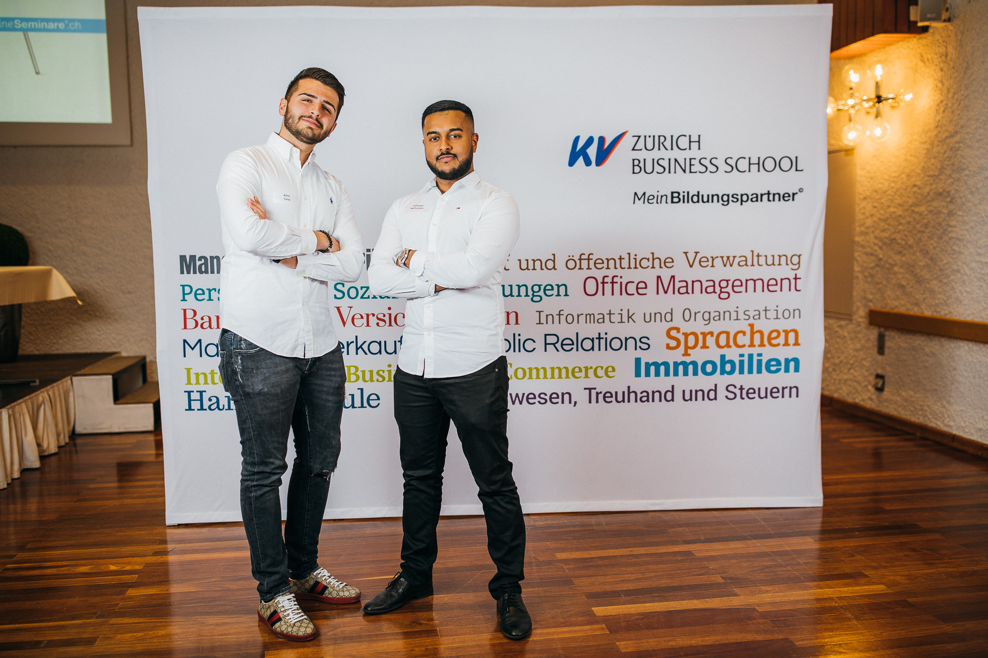 Export x3 5D4 2958 KVZ Diplomfeier Handelsschule&HWD