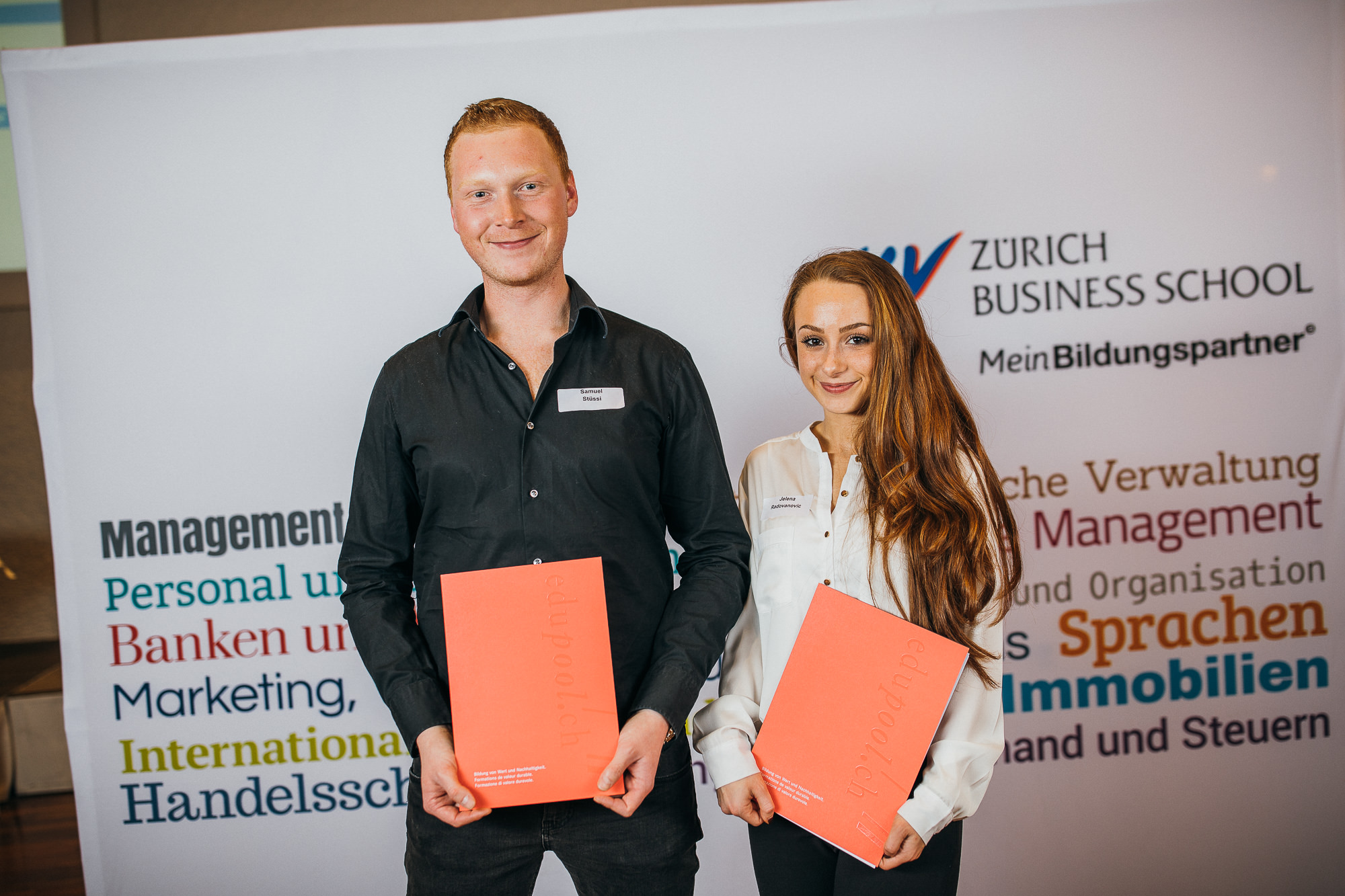 Export x3 5D4 2969 KVZ Diplomfeier Handelsschule&HWD