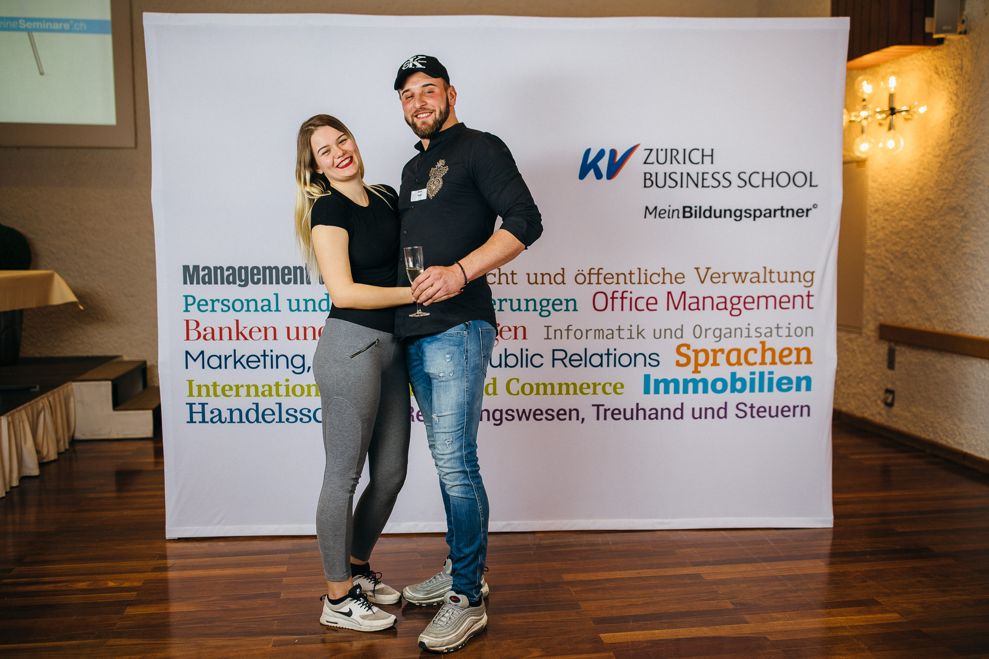 Export x3 5D4 3032 KVZ Diplomfeier Handelsschule&HWD