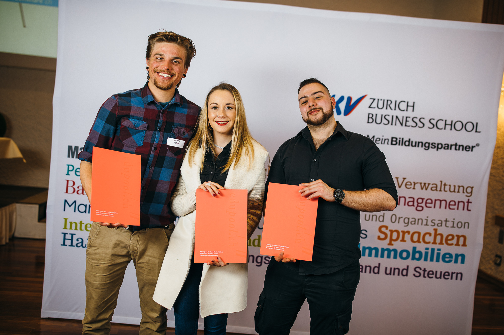 Export x3 5D4 3035 KVZ Diplomfeier Handelsschule&HWD