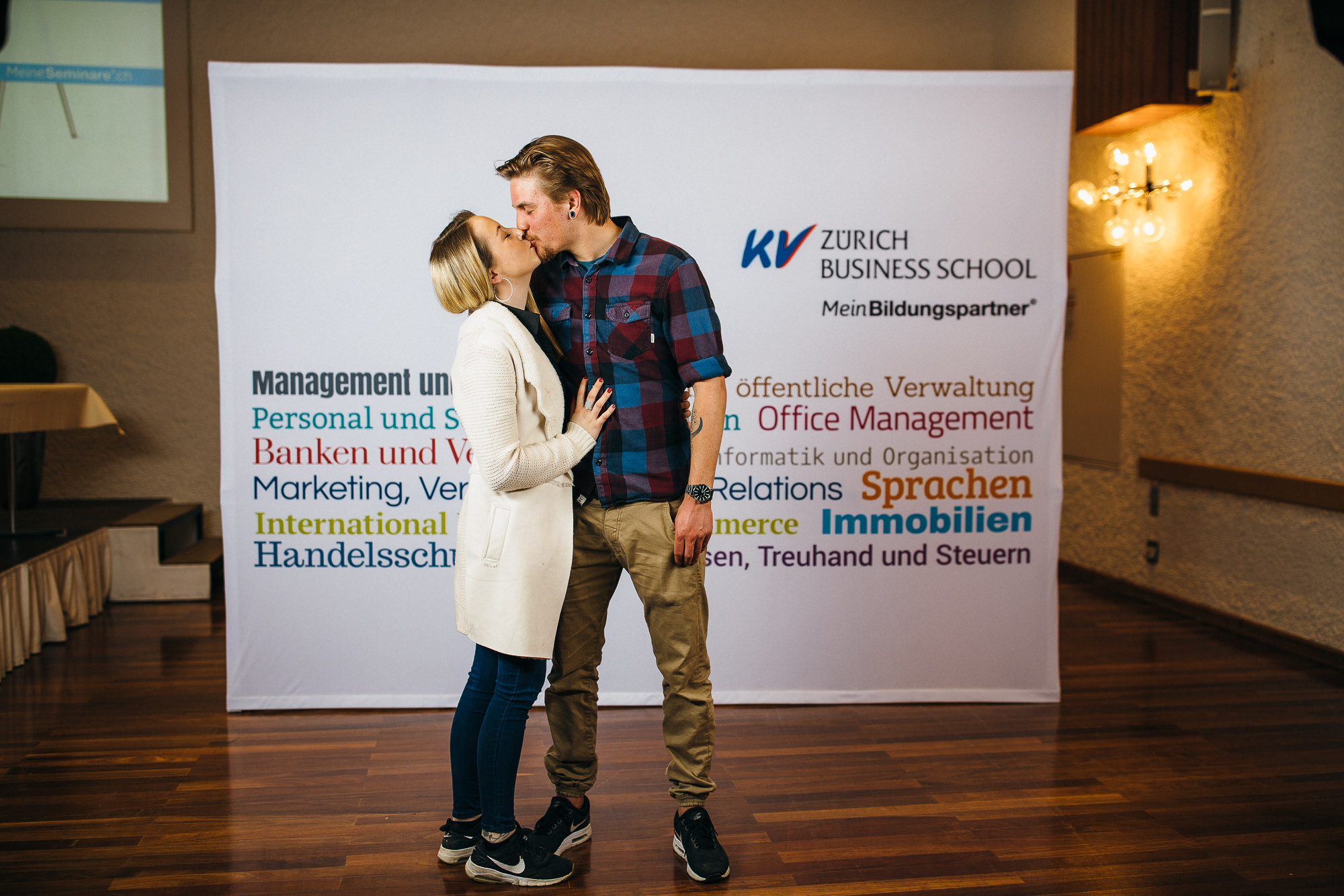 Export x3 5D4 3056 KVZ Diplomfeier Handelsschule&HWD