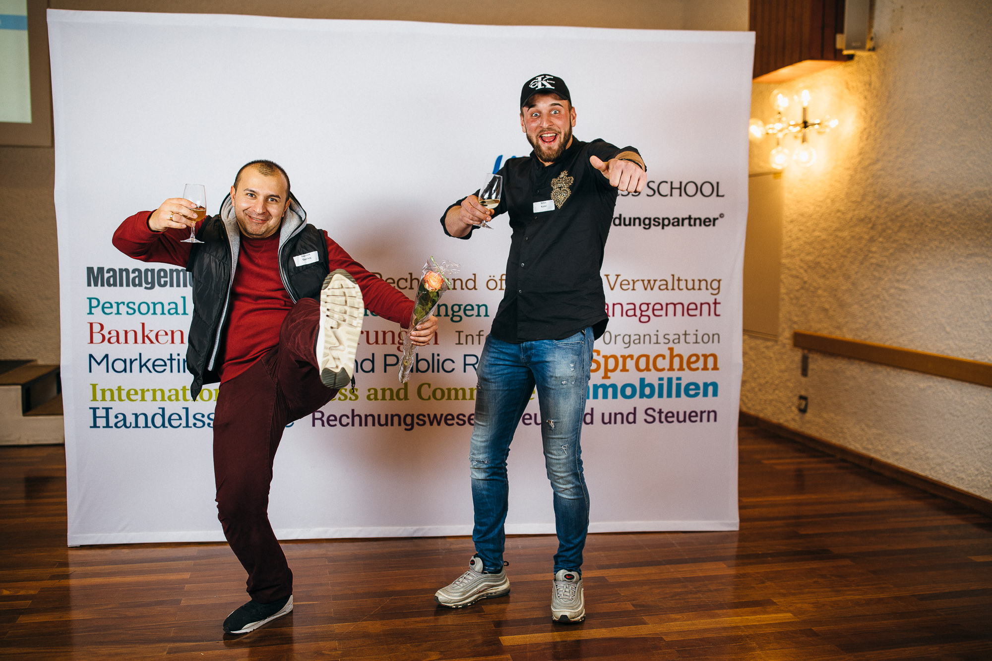 Export x3 5D4 3087 KVZ Diplomfeier Handelsschule&HWD