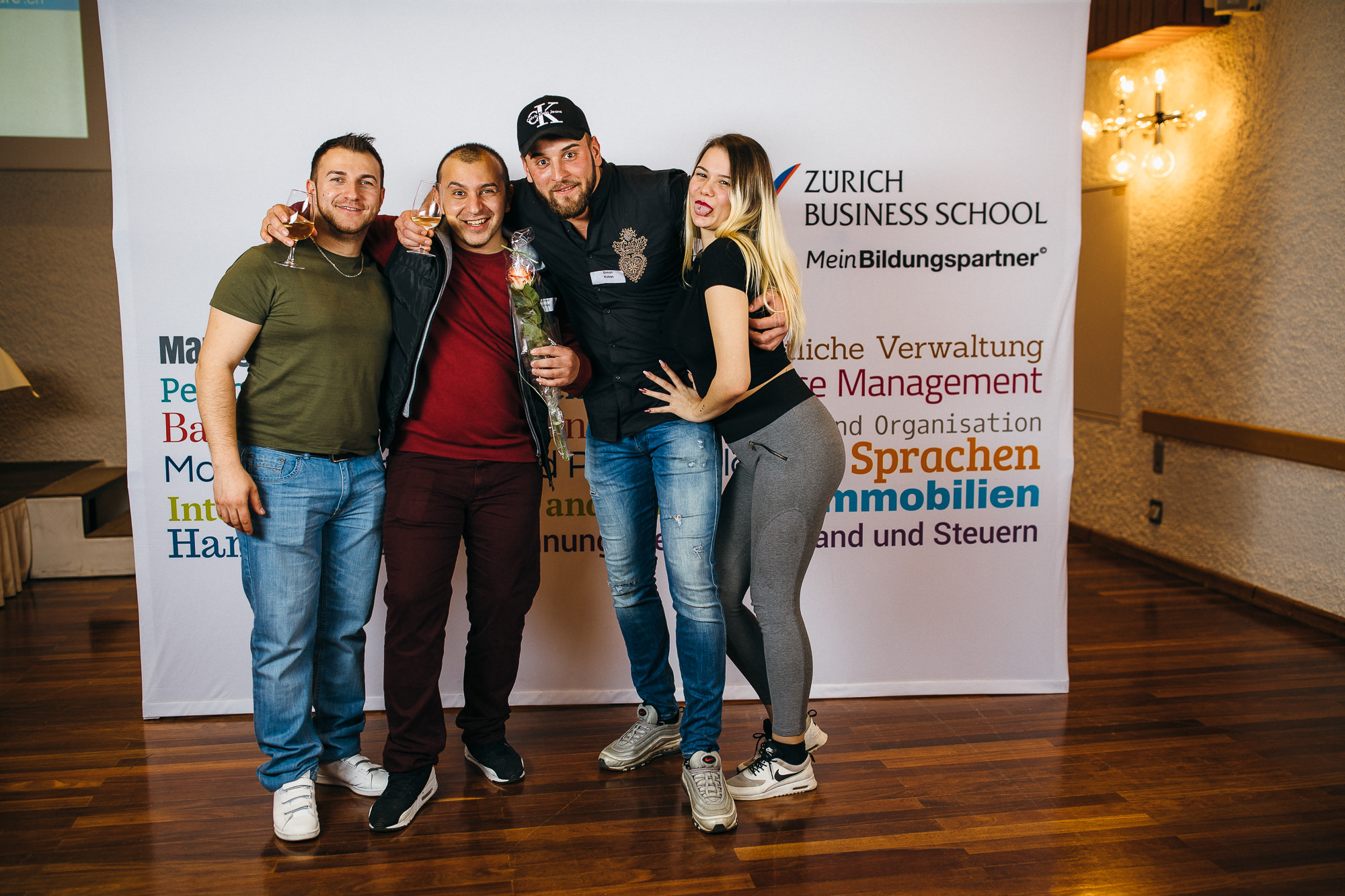 Export x3 5D4 3093 KVZ Diplomfeier Handelsschule&HWD