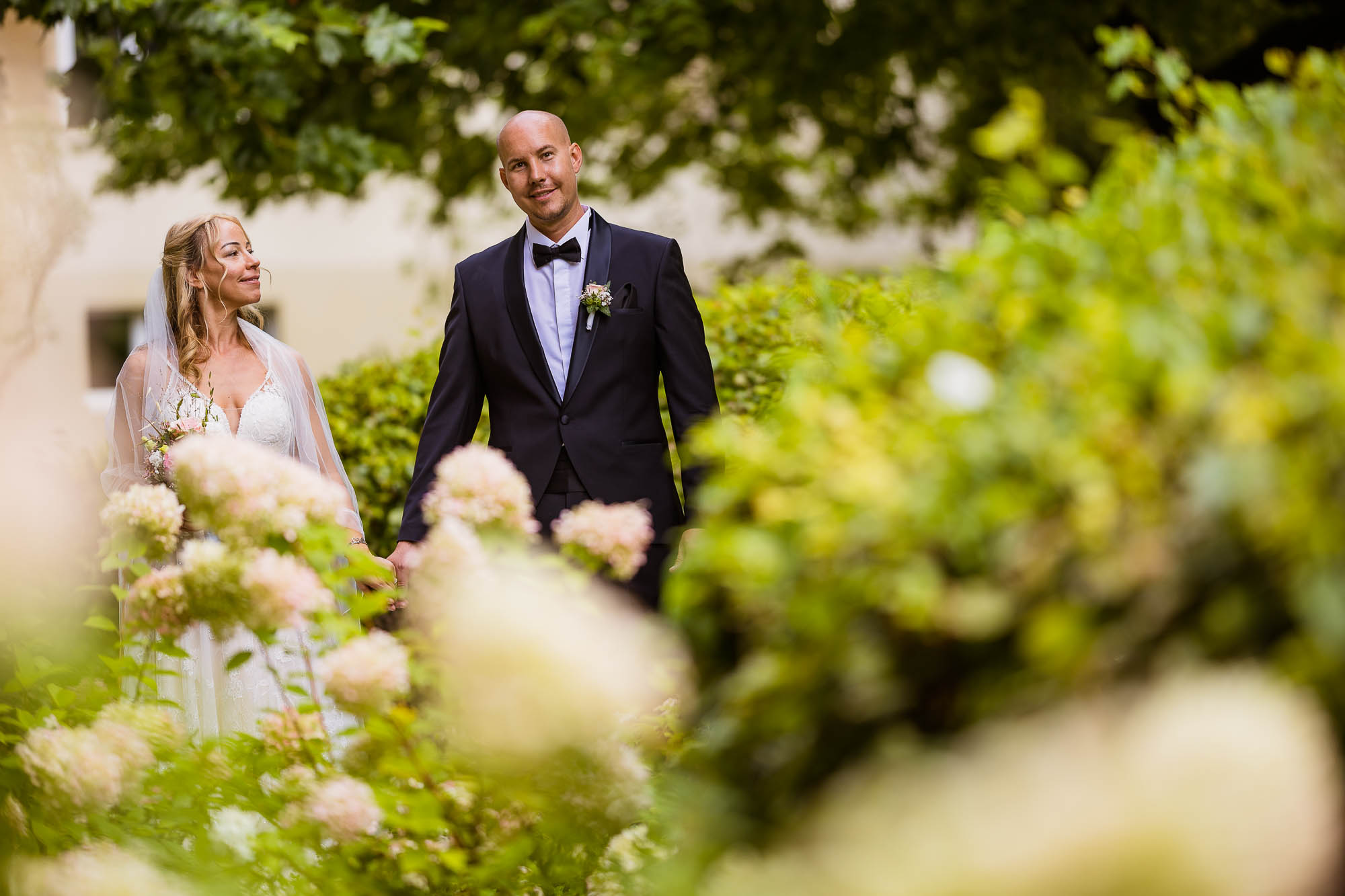 Export x3 R3  7999 acceped