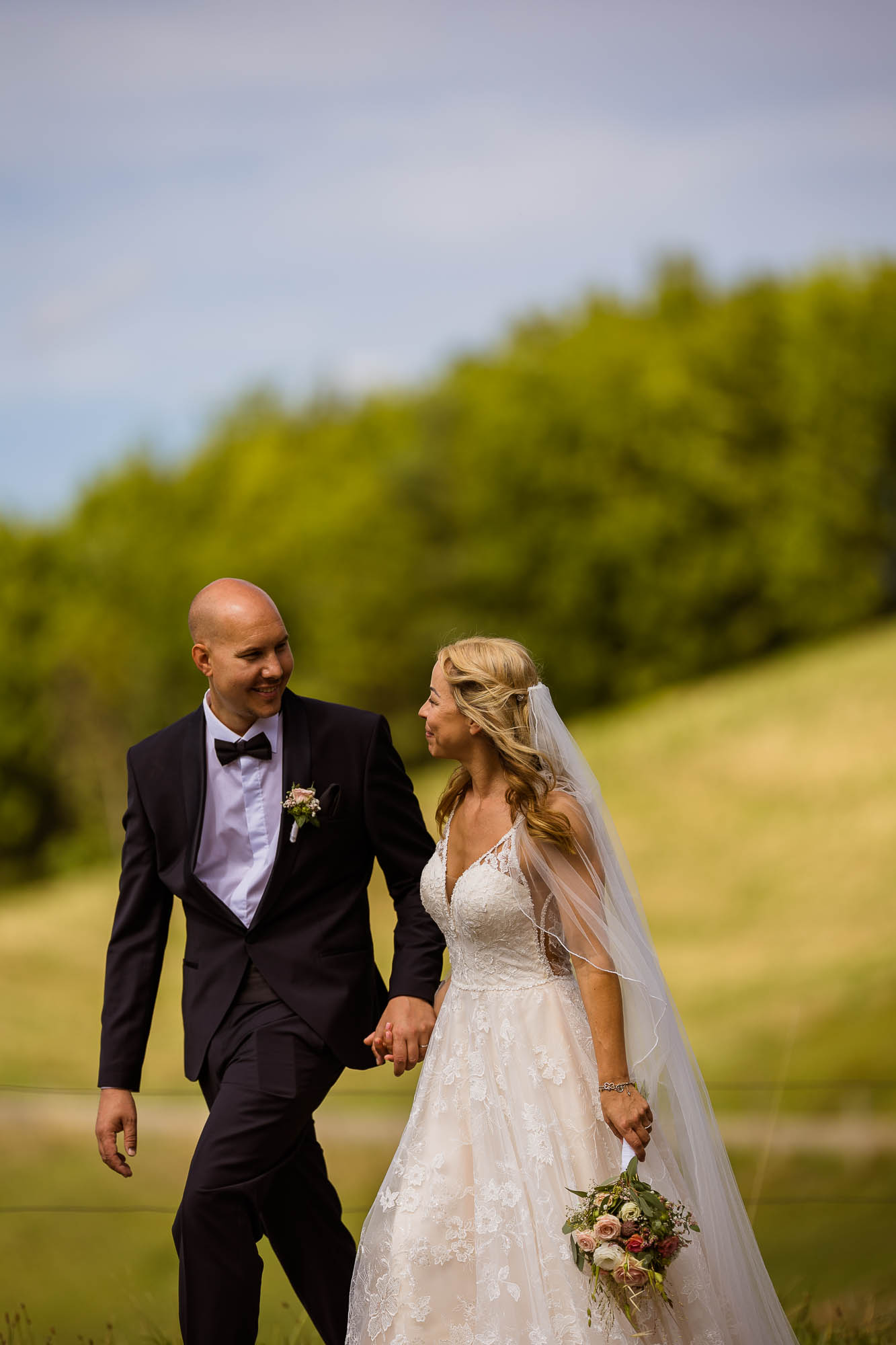 Export x3 R3  8458 acceped